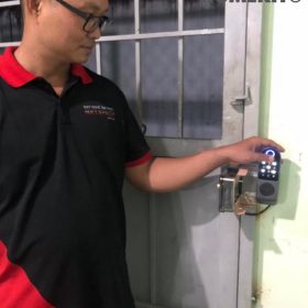 Khóa AB-17A khóa cửa cổng 2 chiều với 4 tính năng