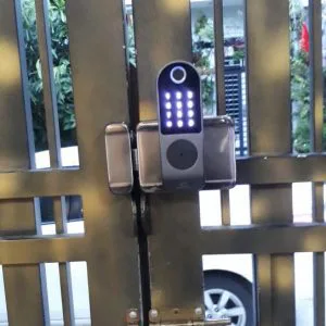 khóa vân tay ngoài trời 2 chiều với 4 tính năng