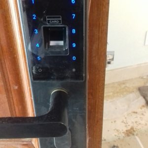 Khoá HomeKit AB-07B khóa vân tay chuyên lắp cho cửa gỗ 4 tính năng