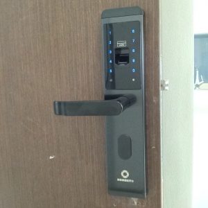 Khoá HomeKit AB-07B khóa vân tay chuyên lắp cho cửa gỗ 4 tính năng