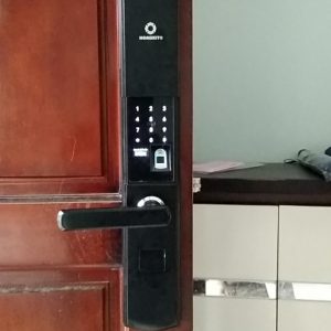 Khoá HomeKit AB-07 khóa vân tay chuyên lắp cho cửa gỗ 4 tính năng