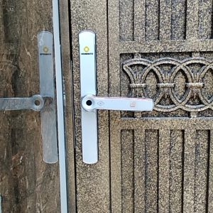 Khoá HomeKit AB-13 khóa vân tay điều khiển qua app điện thoại 4 tính năng