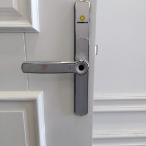 Khoá HomeKit AB-13 khóa vân tay điều khiển qua app điện thoại 4 tính năng