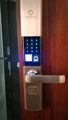 Khoá AB-07 lắp ở nhà chị Quyên tại chung cư Tây Thạnh