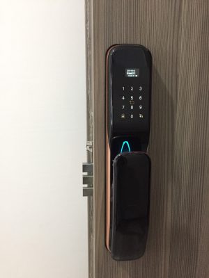 Khoá HomeKit AB-14 khóa vân tay điều khiển qua app điện thoại 5 tính năng