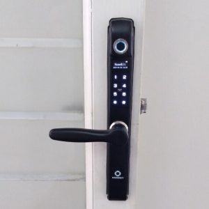 Khoá-AB-04C-lắp-ở-nhà-anh-Toàn-tại-chung-cư-EhomeS