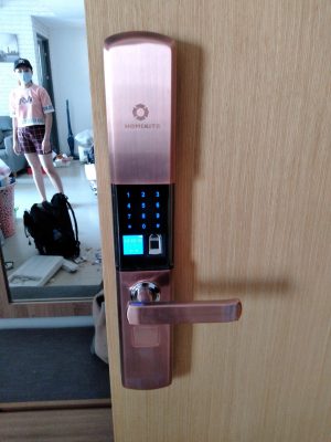 Khoá AB-07 lắp ở nhà anh Hoài tại chung cư Masteri Thảo Điền