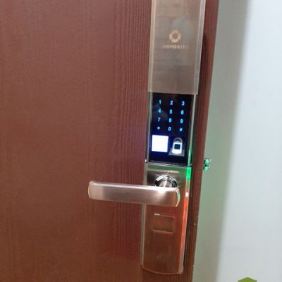 Khoá AB-07 lắp ở nhà chị Cẩm tại chung cư HQC Plaza