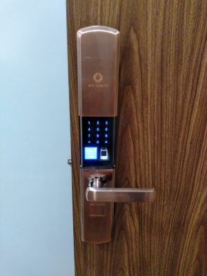 Khoá-AB-07-lắp-ở-nhà-chị-Xuân-tại-Pegasuite-Tower