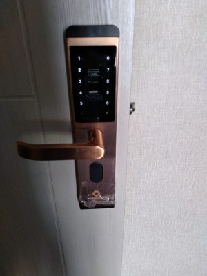 Khoá-AB-07B-lắp-ở-nhà-anh-Giang-tại-chung-cư-New-City-Thủ-Thiêm