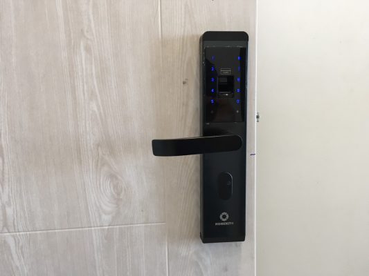 Khoá AB-07B lắp ở nhà chị Hồng tại chung cư Calla Garden