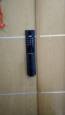 Khoá AB-14B lắp ở nhà anh Châu tại chung cư Him Lam