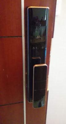 Khoá AB-14B lắp ở nhà anh Tú tại chung cư Vstar