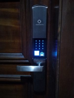 Khoá AB-07 lắp ở nhà anh Thái tại chung cư Hoàng Anh Gold House