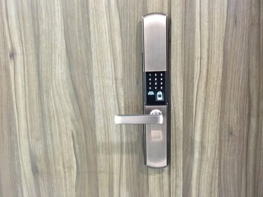 Khoá AB-07 lắp ở nhà chị Quyên tại chung cư Tây Thạnh