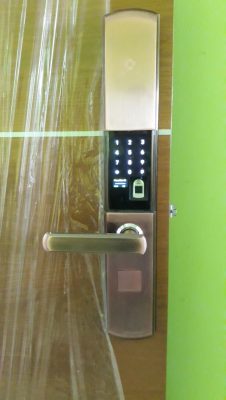 Khoá HomeKit AB-07 khóa vân tay chuyên lắp cho cửa gỗ 4 tính năng