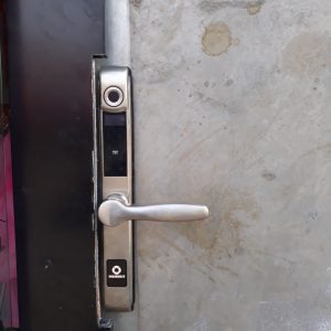 Khóa HomeKit AB-04C khóa vân tay chống nước chuyên dành cho cửa đố hẹp với 4 tính năng