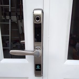 Khóa HomeKit AB-04C khóa vân tay chống nước chuyên dành cho cửa đố hẹp với 4 tính năng