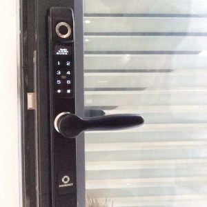 Khóa HomeKit AB-04C khóa vân tay chống nước chuyên dành cho cửa đố hẹp với 4 tính năng