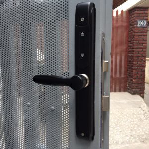 Khóa HomeKit AB-04C khóa vân tay chống nước chuyên dành cho cửa đố hẹp với 4 tính năng