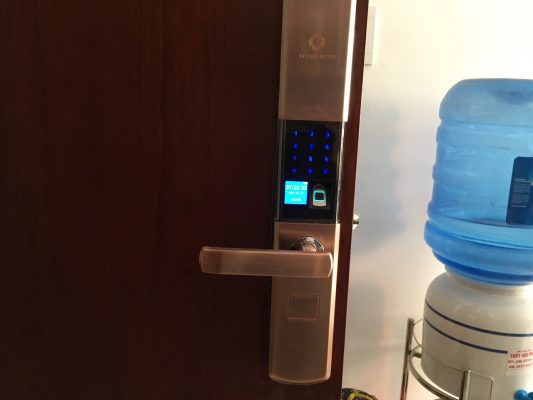 Khoá HomeKit AB-07 khóa vân tay chuyên lắp cho cửa gỗ 4 tính năng