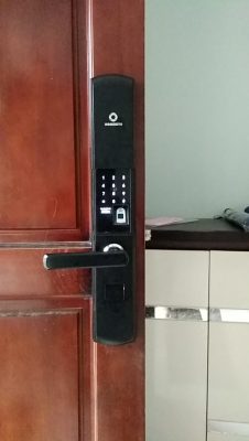 Khoá HomeKit AB-07 khóa vân tay chuyên lắp cho cửa gỗ 4 tính năng