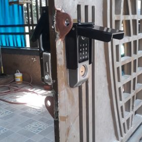 Khóa AB-17A khóa cửa cổng 2 chiều với 4 tính năng