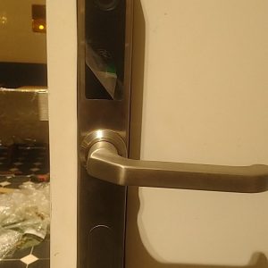 Khóa HomeKit AB-16E khóa vân tay 2 chiều chuyên lắp cho cửa đố hẹp với 4 tính năng