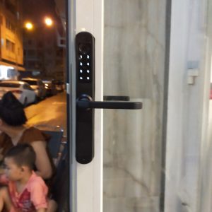 Khóa HomeKit AB-16E khóa vân tay 2 chiều chuyên lắp cho cửa đố hẹp với 4 tính năng