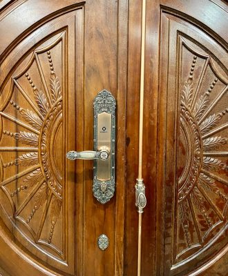 Khóa cửa vân tay tân cổ điển AB-08B tại nhà Anh Thanh địa chỉ: A3, Khu Dân Cư Bình Phong, Xã Thái Bình, Huyện Châu Thành, Tỉnh Tây Ninh