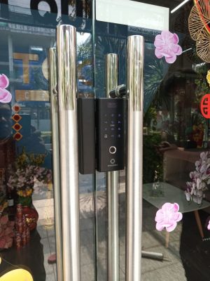 Hình ảnh lắp đặt mặt trước khóa AB – 11F tại văn phòng đường B2, phường An Lợi Đông, quận 2, TPHCM