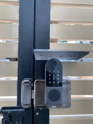 Dự án khóa cổng vân tay 2 chiều điều khiển qua app điện thoại AB-18A tại nhà Anh Duy Địa chỉ: Đường Số 4, Bình Trưng Đông, Quận 2, Thành phố Hồ Chí Minh