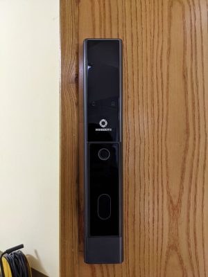 Hình ảnh lắp đặt khóa AB-14E HomeKit tại nhà chị Linh Địa chỉ Hoàng Mai, Hà Nội